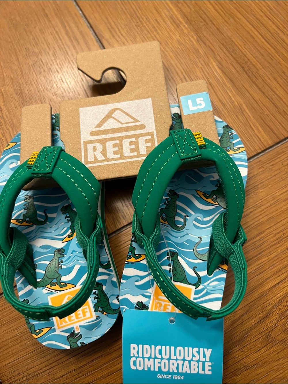 Reef Toddlers Green Dinosaur Flip Flops with Blue Wave Footbed - L5